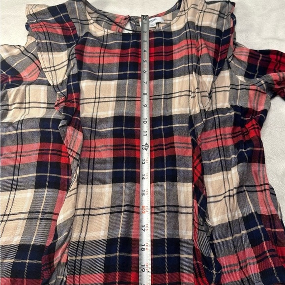 Chic Plaid Ruffle Blouse - Picture 3 of 3